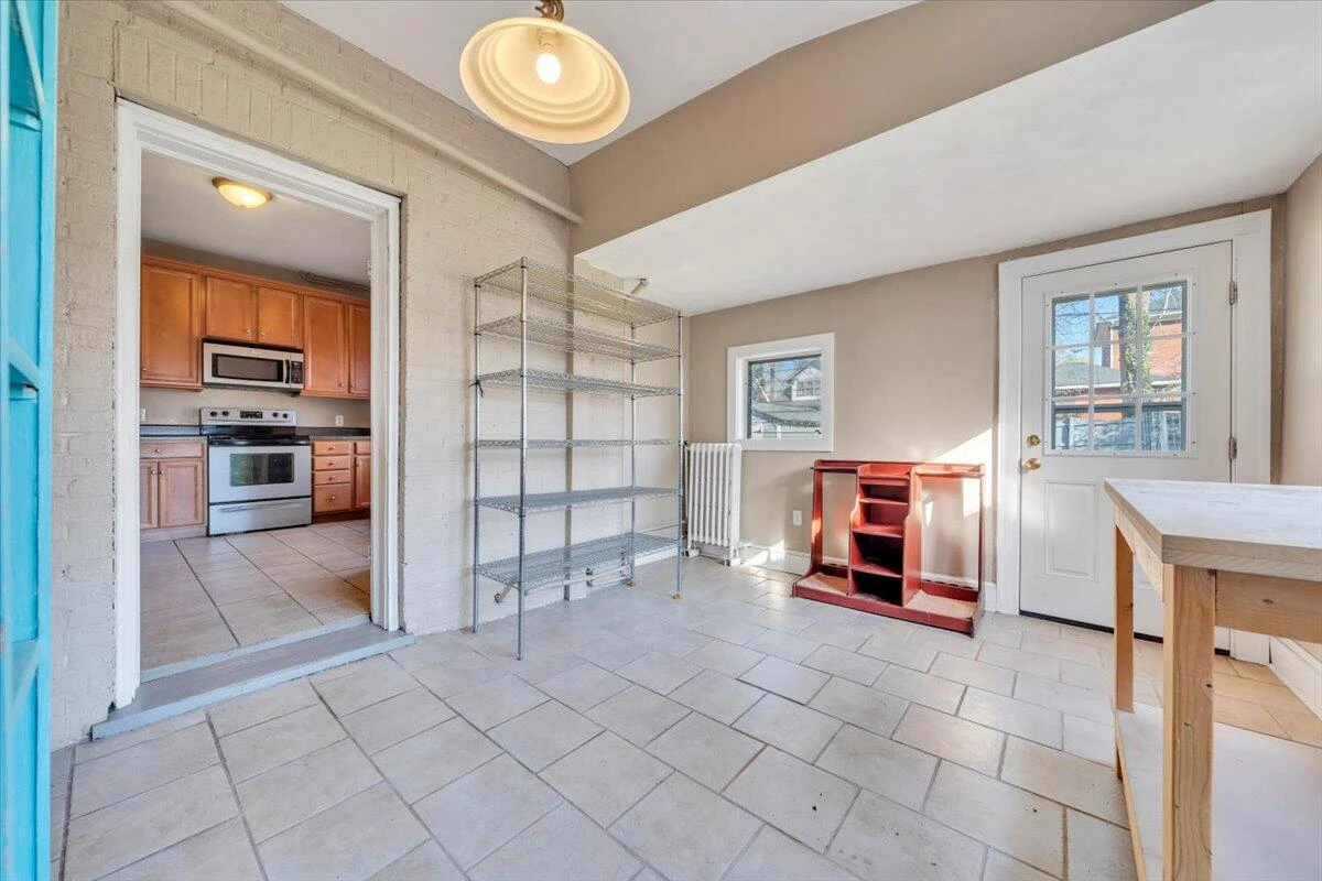 1533 Maiden LN SW - Photo 23