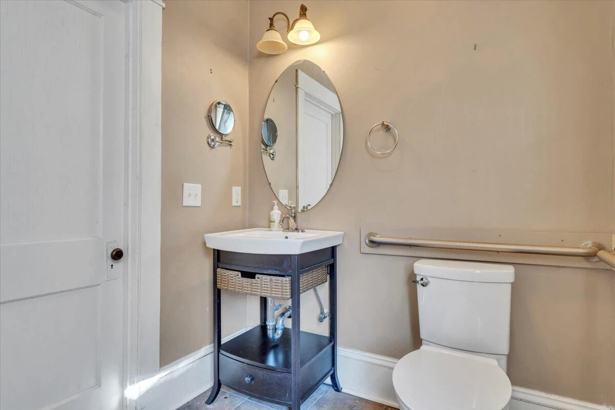 1533 Maiden LN SW - Photo 28