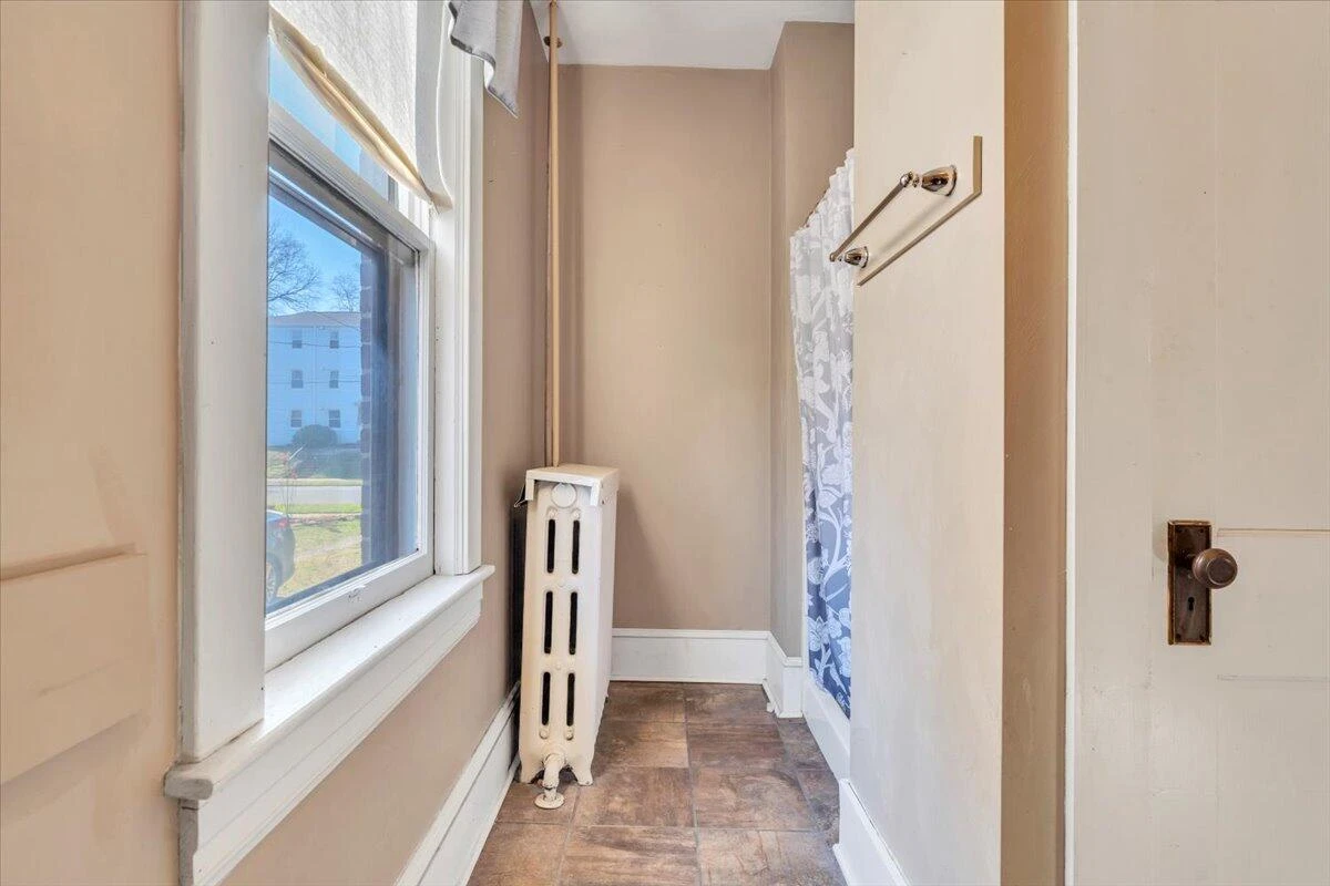 1533 Maiden LN SW - Photo 29