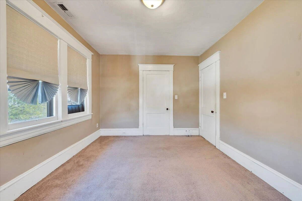 1533 Maiden LN SW - Photo 32
