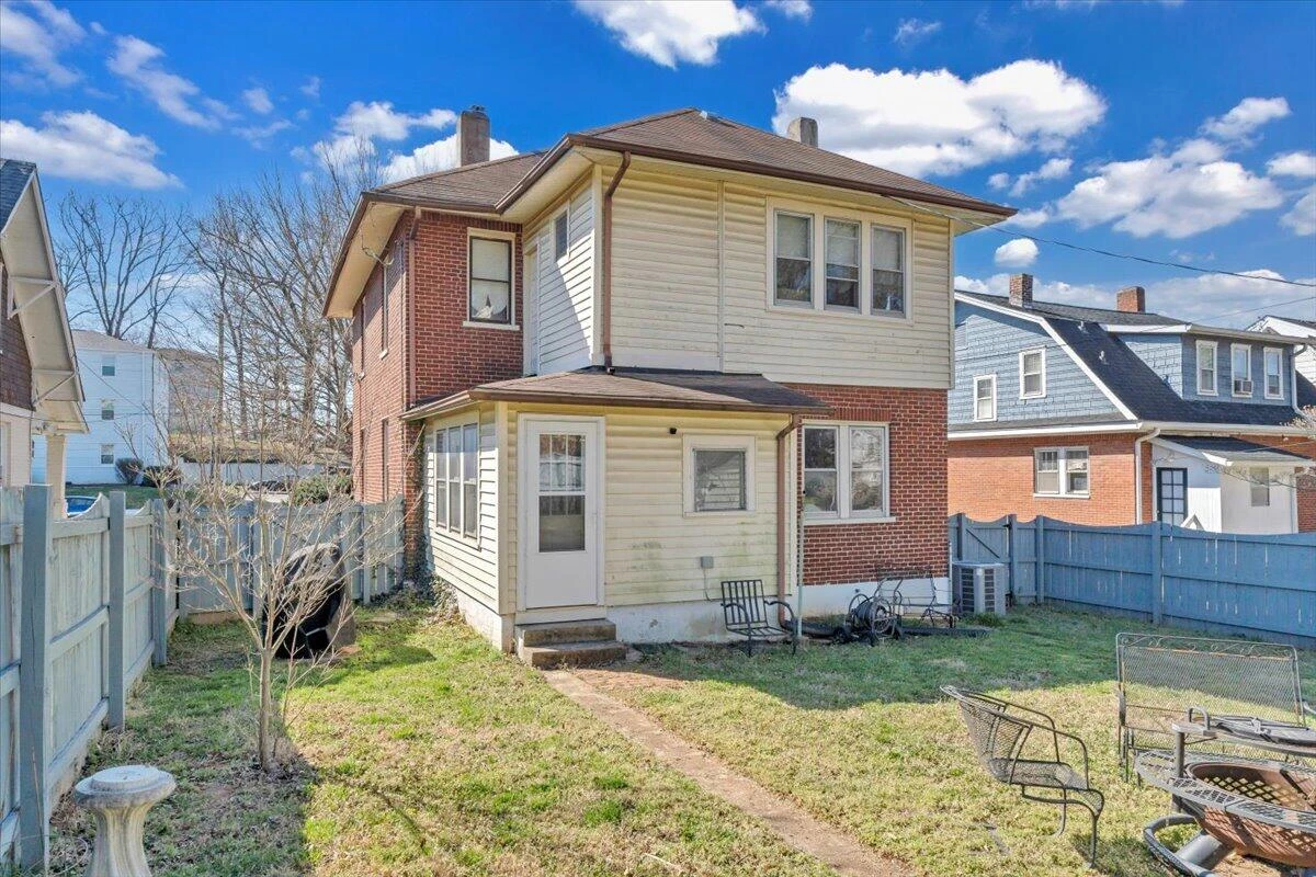1533 Maiden LN SW - Photo 43