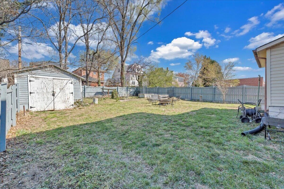 1533 Maiden LN SW - Photo 46