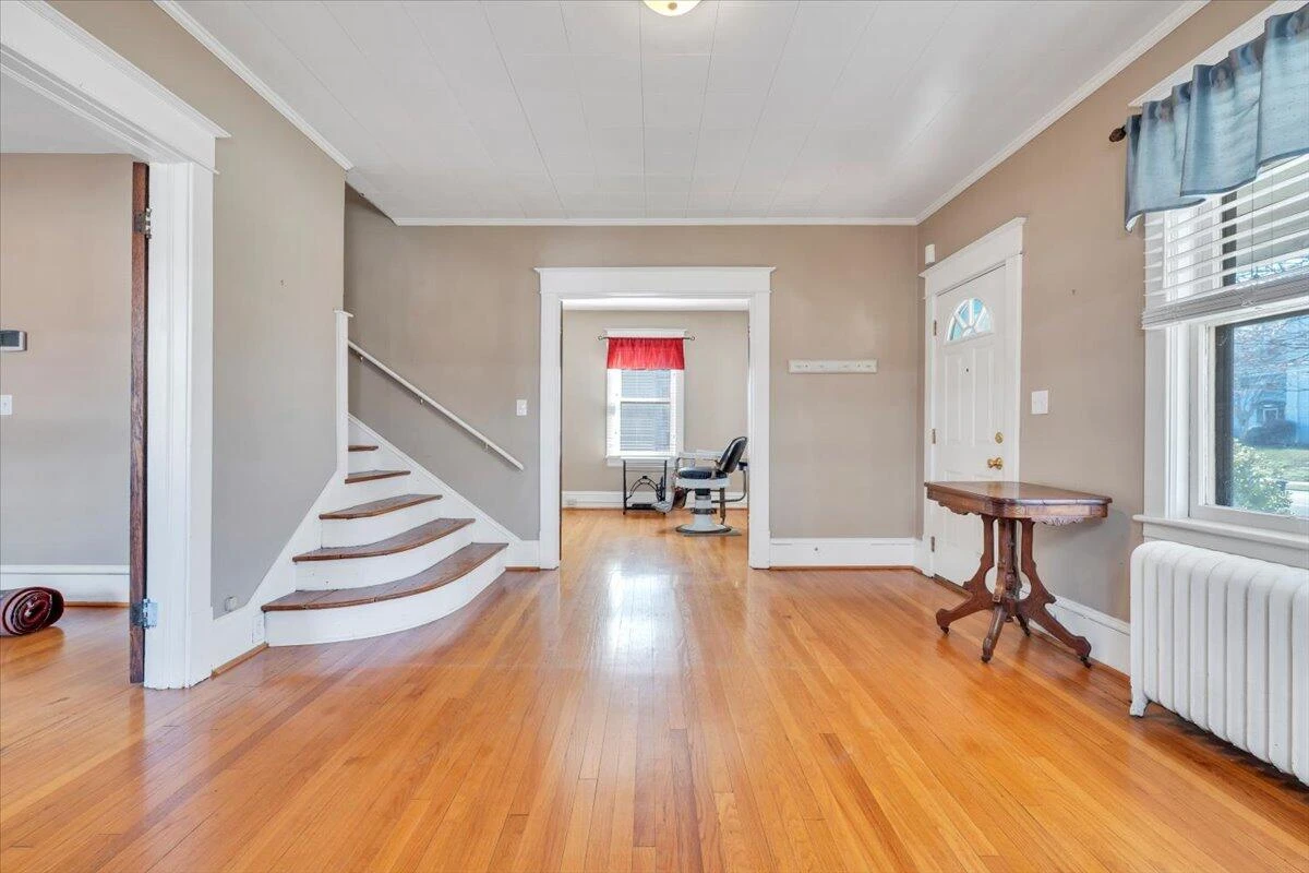 1533 Maiden LN SW - Photo 7