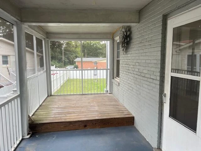 810 Jefferson CIR - Photo 14