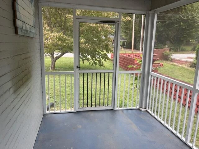 810 Jefferson CIR - Photo 15