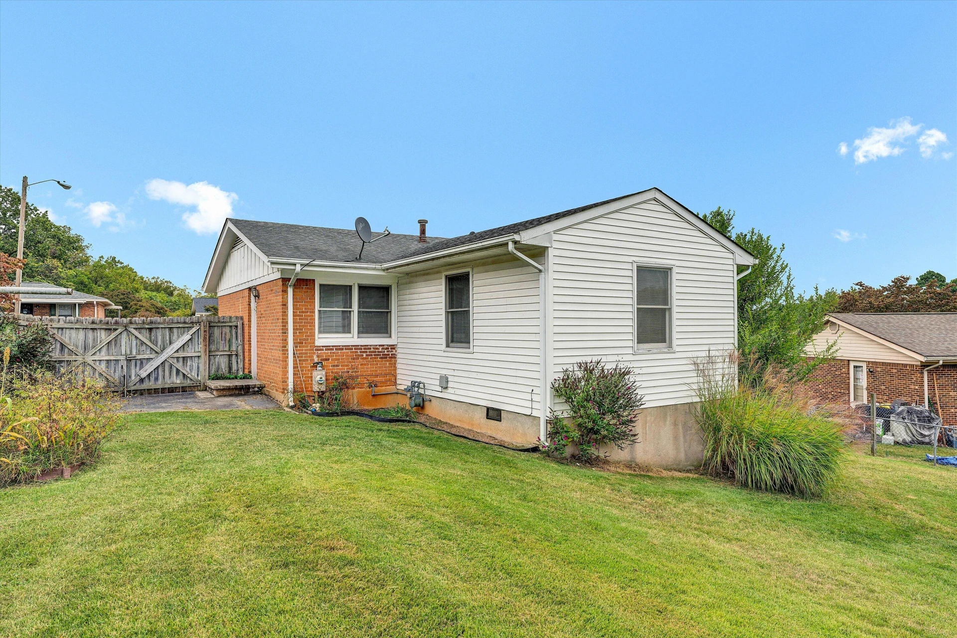 1038 Lauderdale AVE - Photo 12