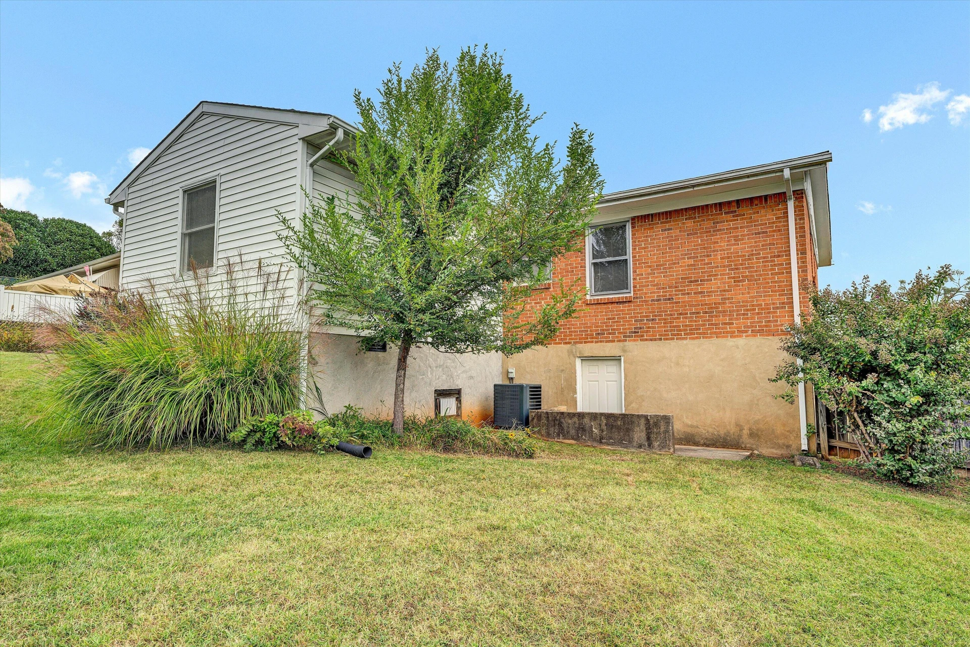 1038 Lauderdale AVE - Photo 14