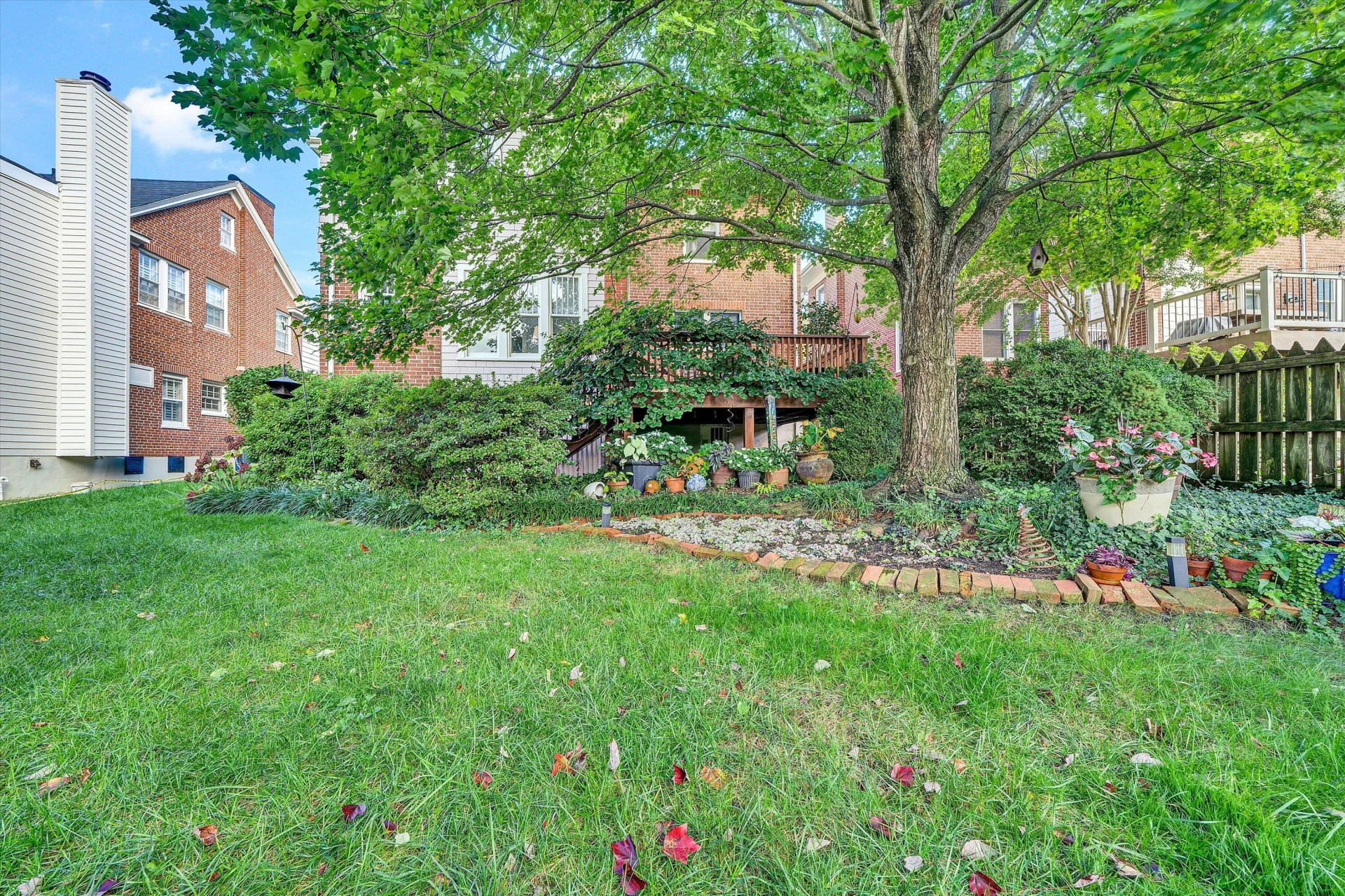 2435 Stanley AVE SE - Photo 41
