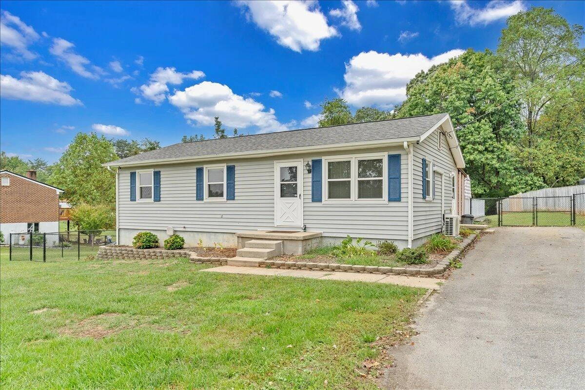 1035 Falling Creek RD