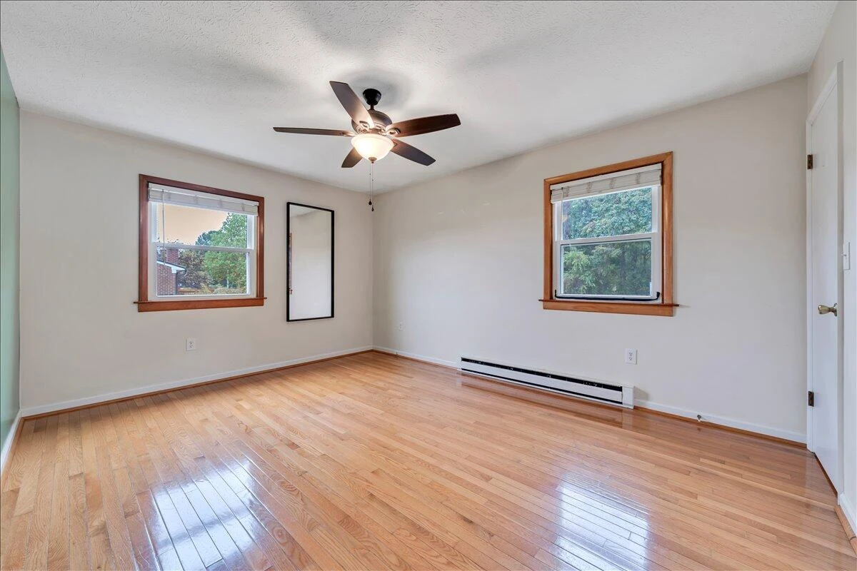 1035 Falling Creek RD - Photo 15