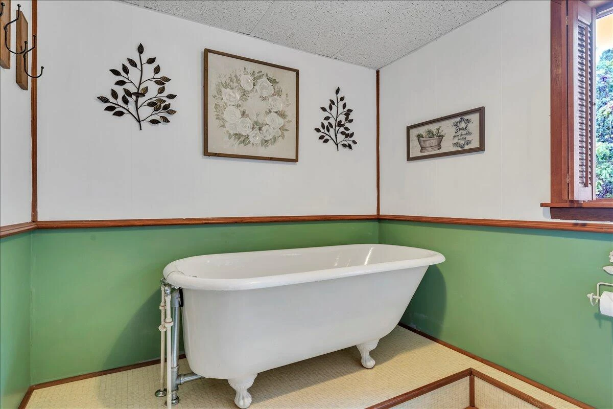 1035 Falling Creek RD - Photo 22