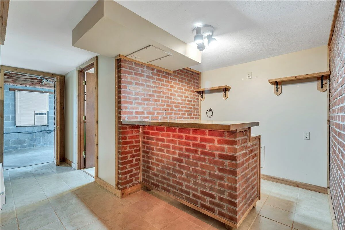 1035 Falling Creek RD - Photo 25