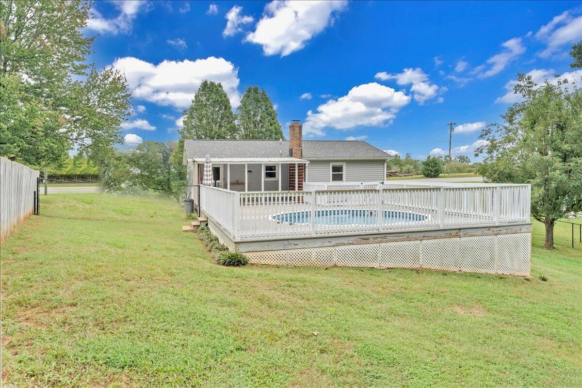 1035 Falling Creek RD - Photo 40