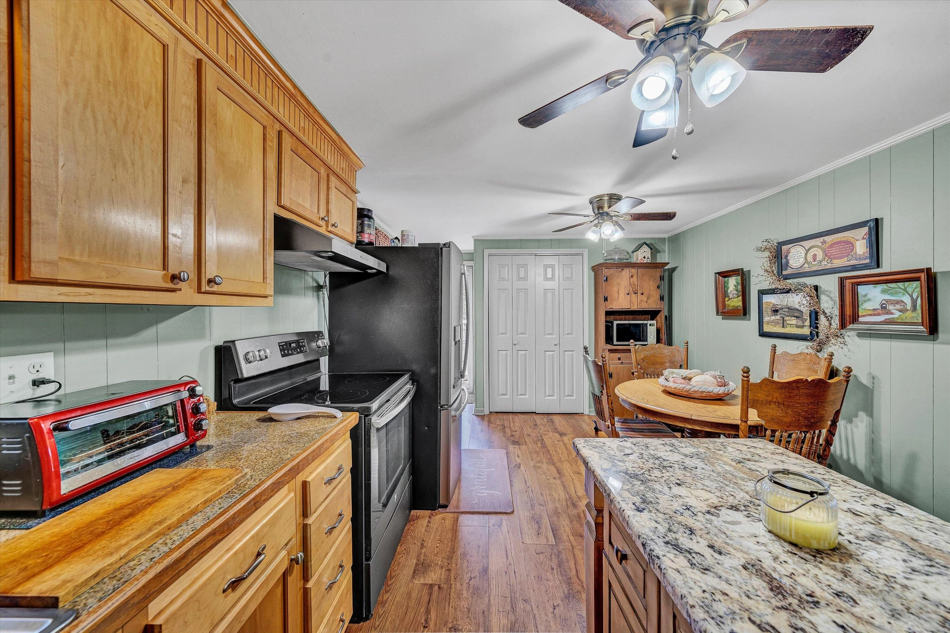 1057 Eaffa LN - Photo 11
