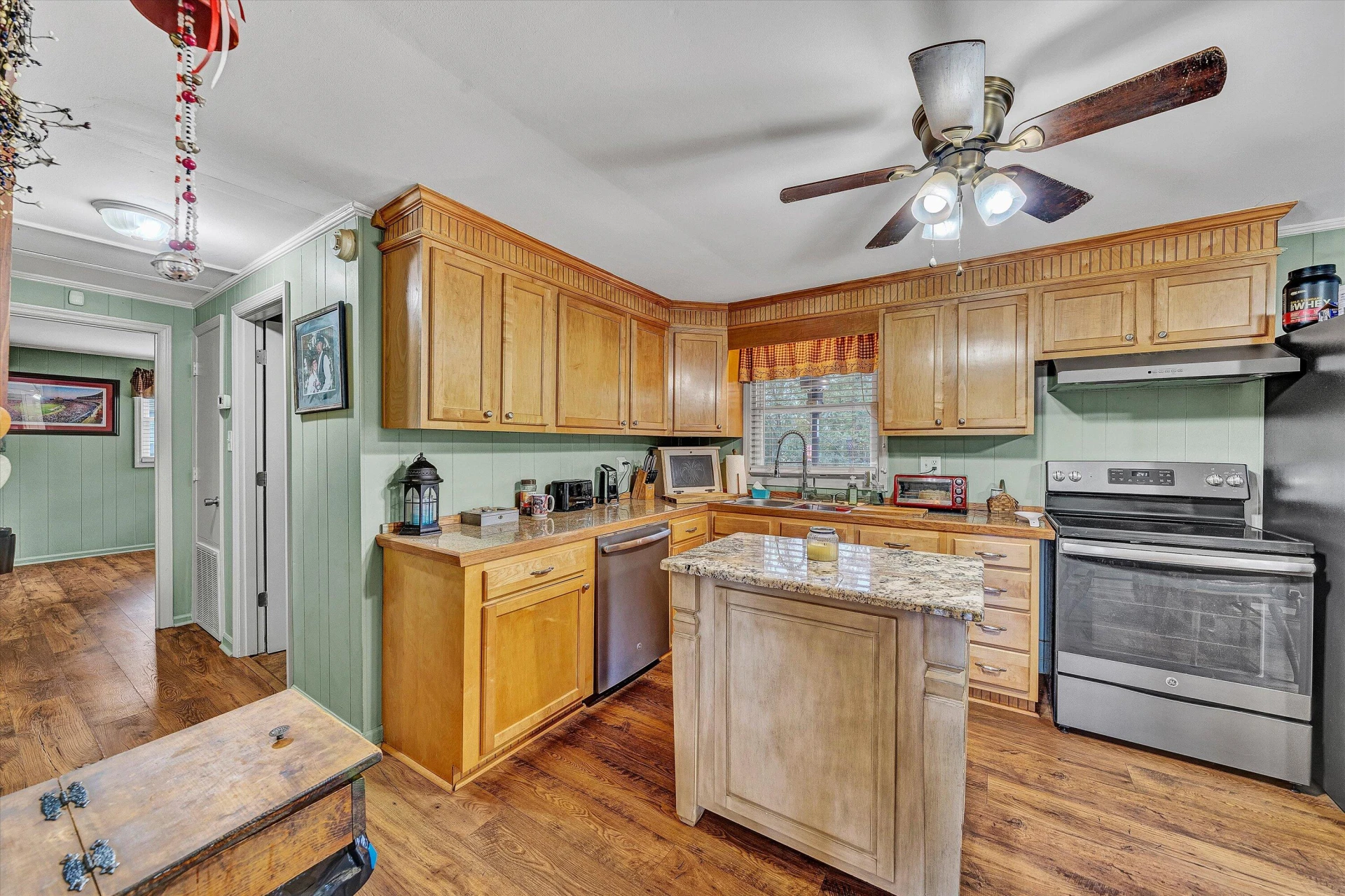 1057 Eaffa LN - Photo 13