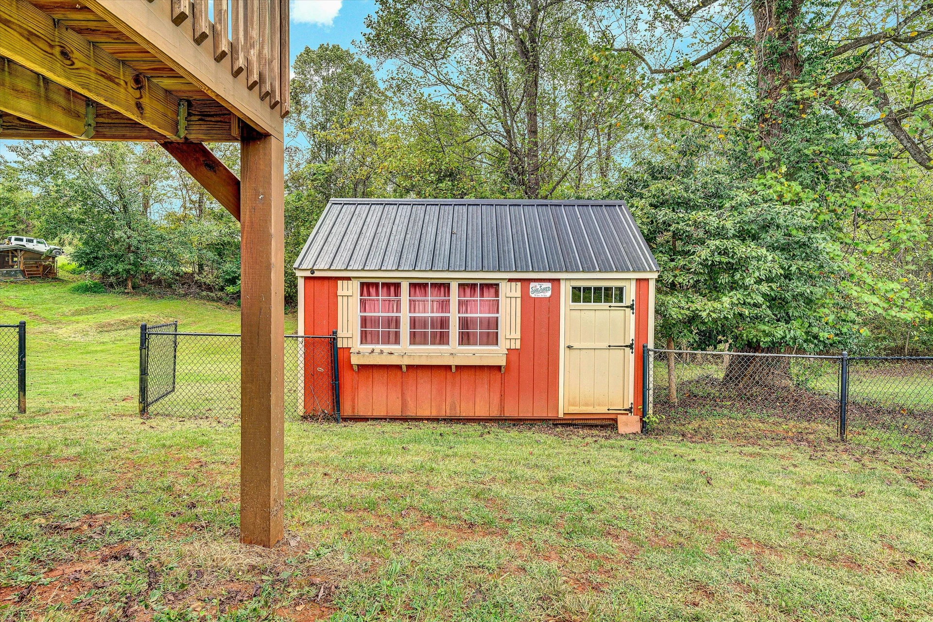 1057 Eaffa LN - Photo 21