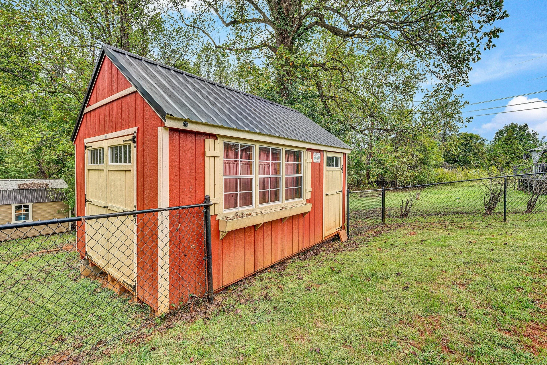 1057 Eaffa LN - Photo 22