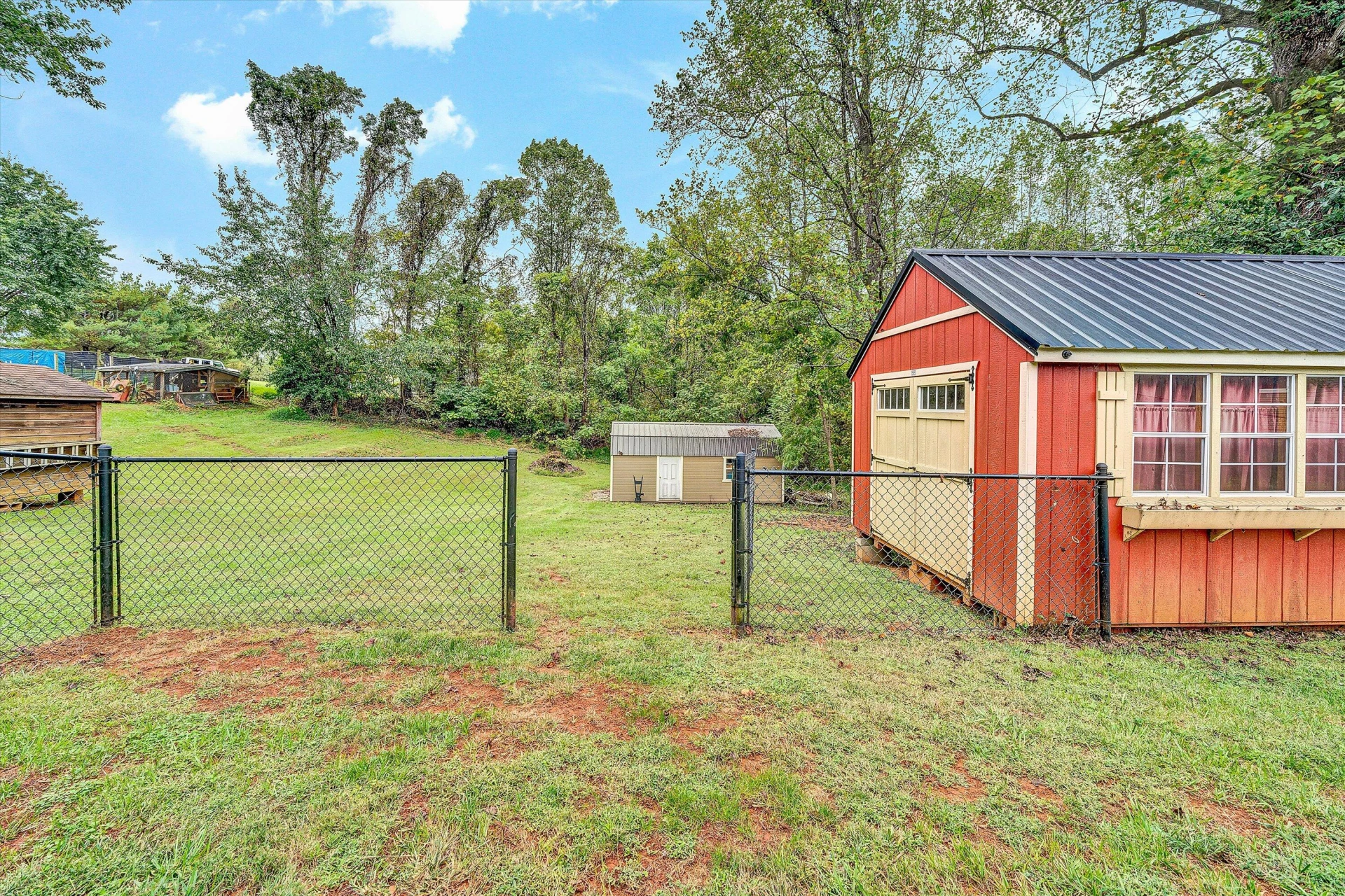 1057 Eaffa LN - Photo 24