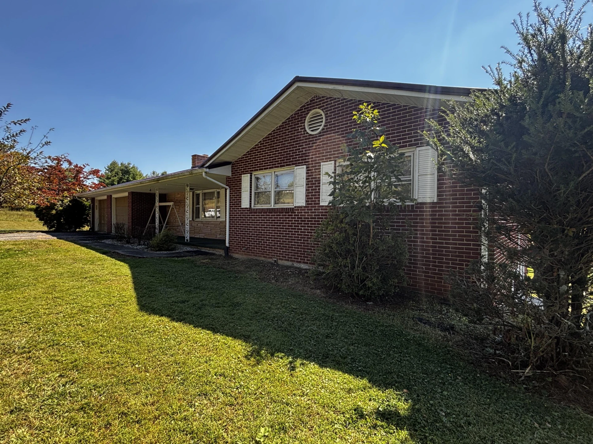 375 Barberry RD SE
