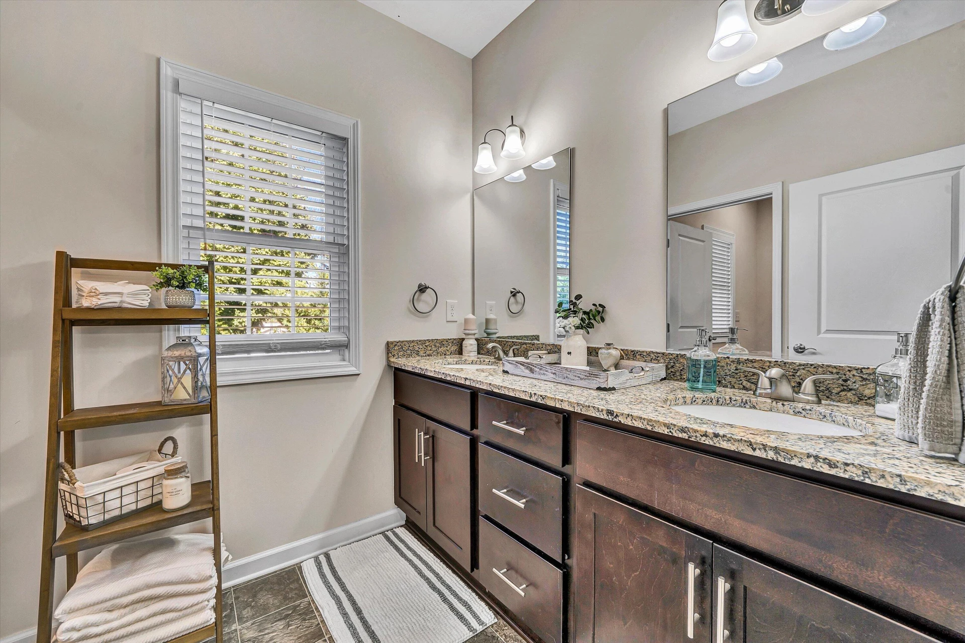 356 Bernies WAY - Photo 18