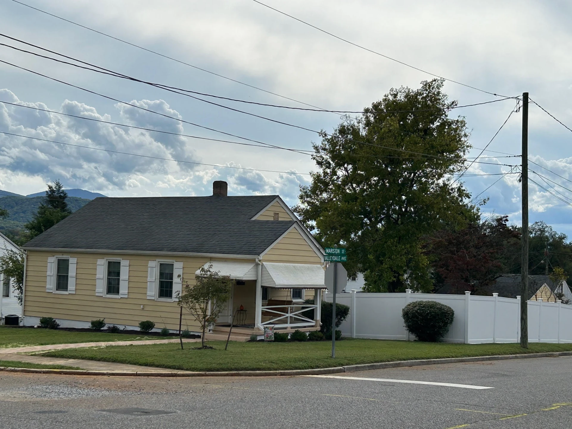 141 Valleydale AVE - Photo 3