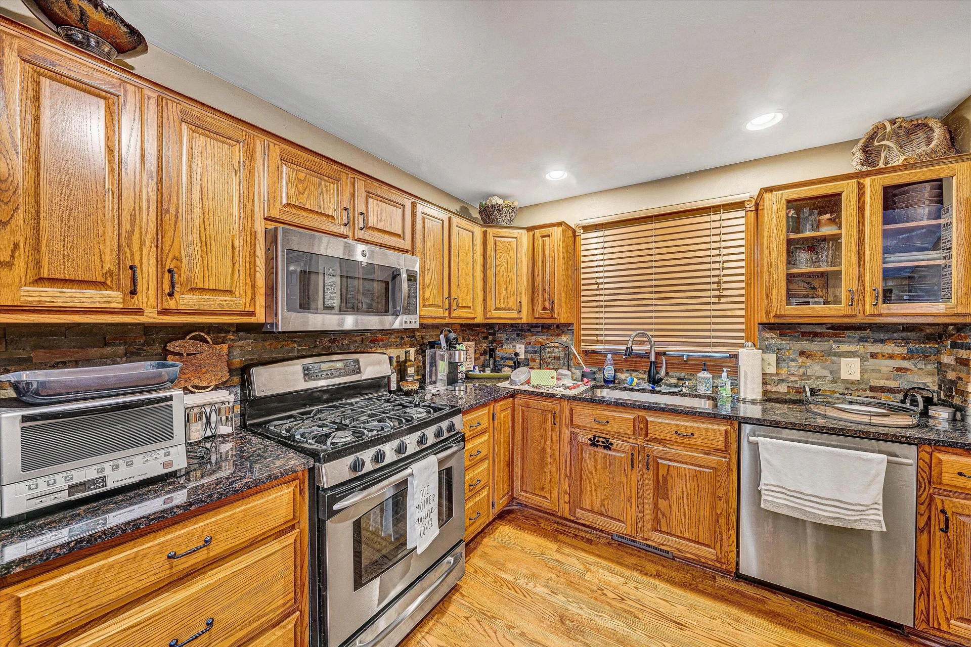 111 Woodlake DR - Photo 12