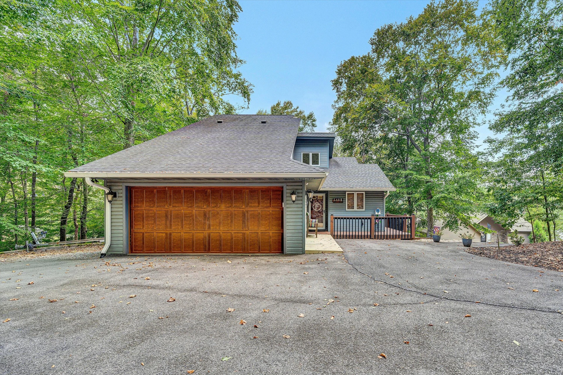 111 Woodlake DR - Photo 3