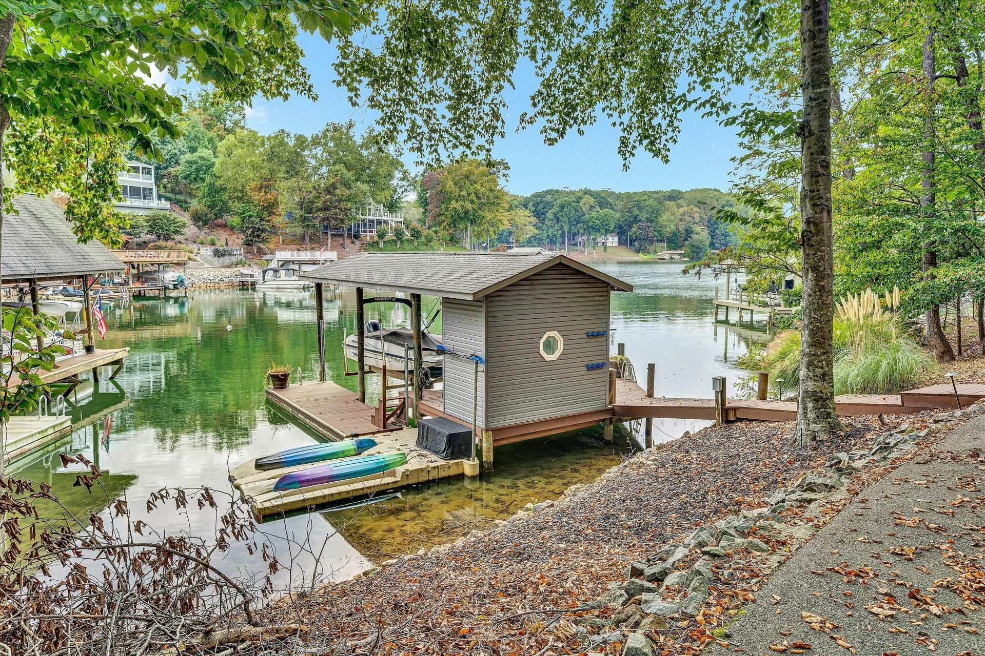 111 Woodlake DR - Photo 46