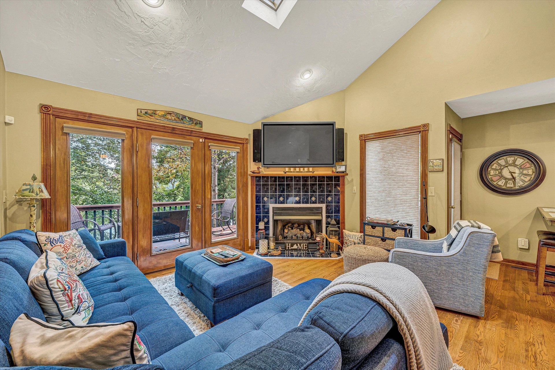 111 Woodlake DR - Photo 7