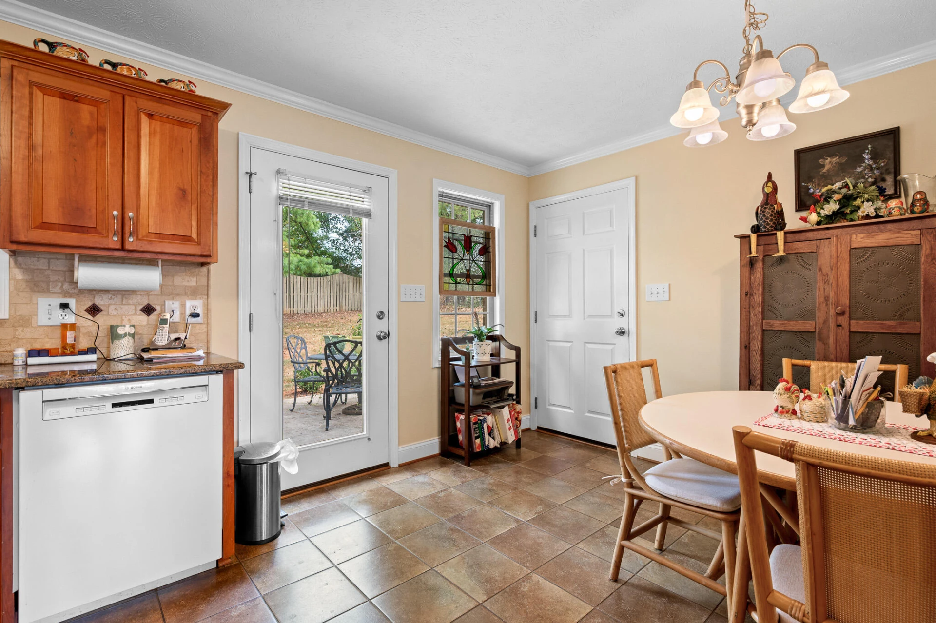1728 Wycliffe ST - Photo 16