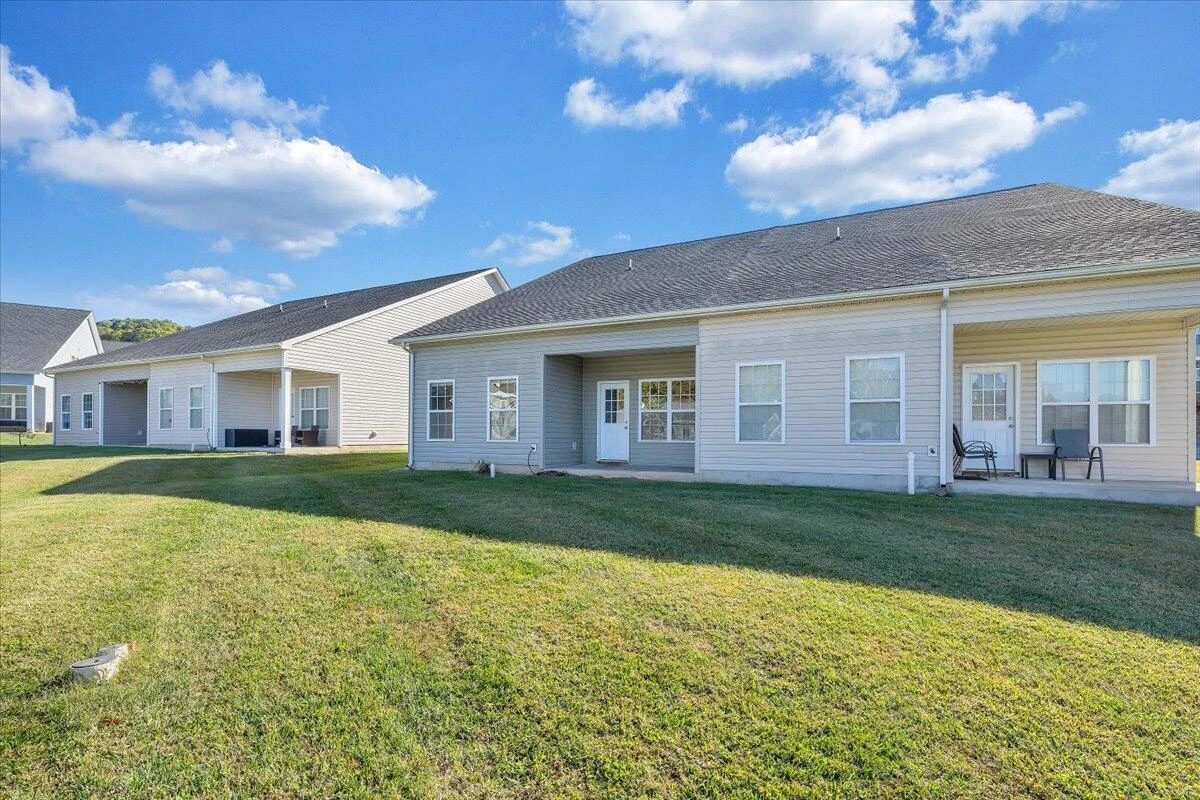 4264 Hannah Belle WAY - Photo 32