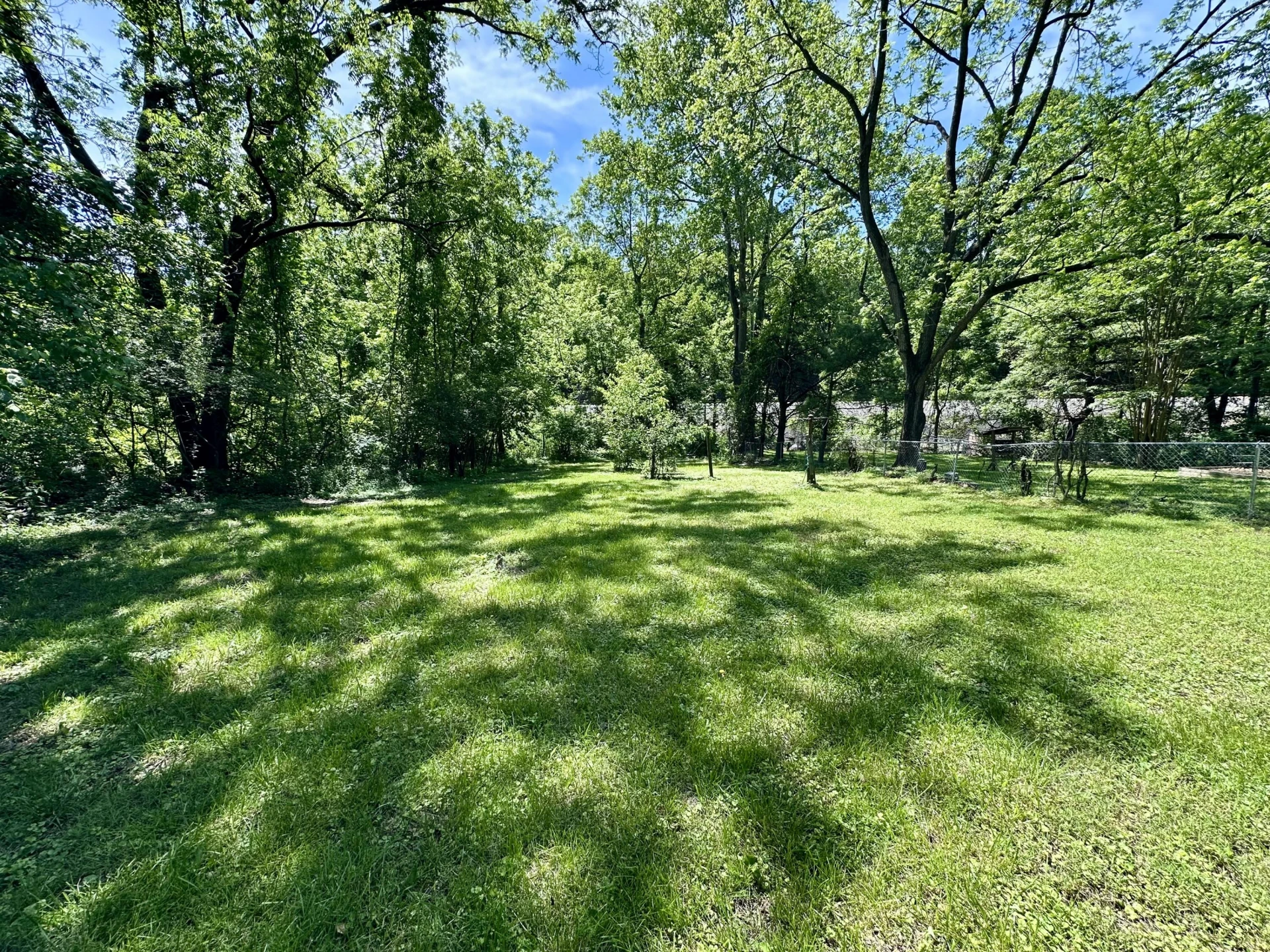 1074 Lynn LN - Photo 2