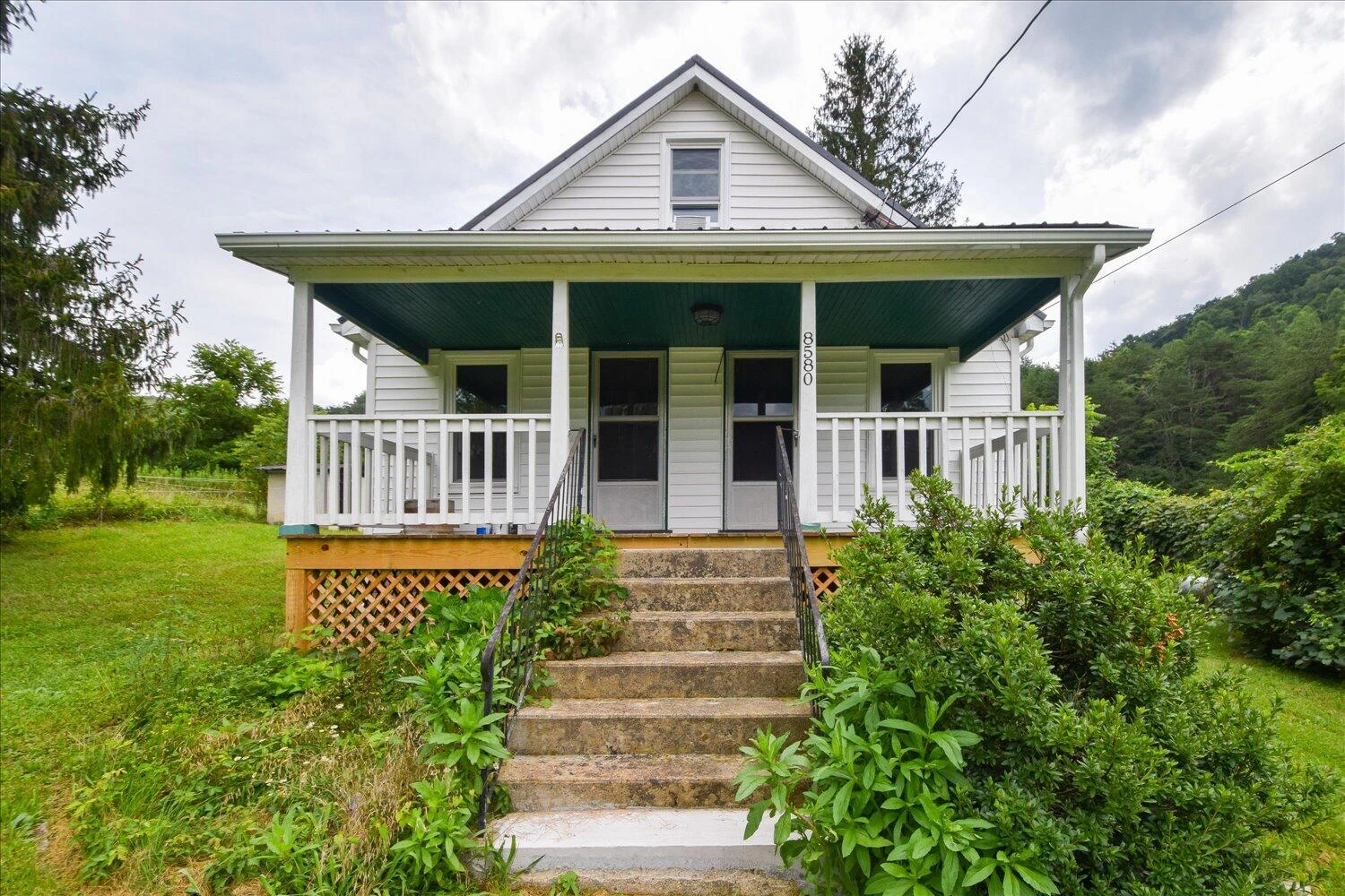 8580 Blacksburg RD