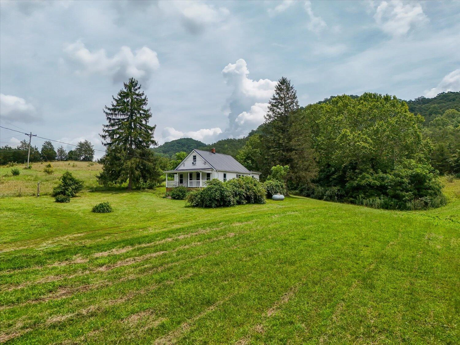8580 Blacksburg RD - Photo 26