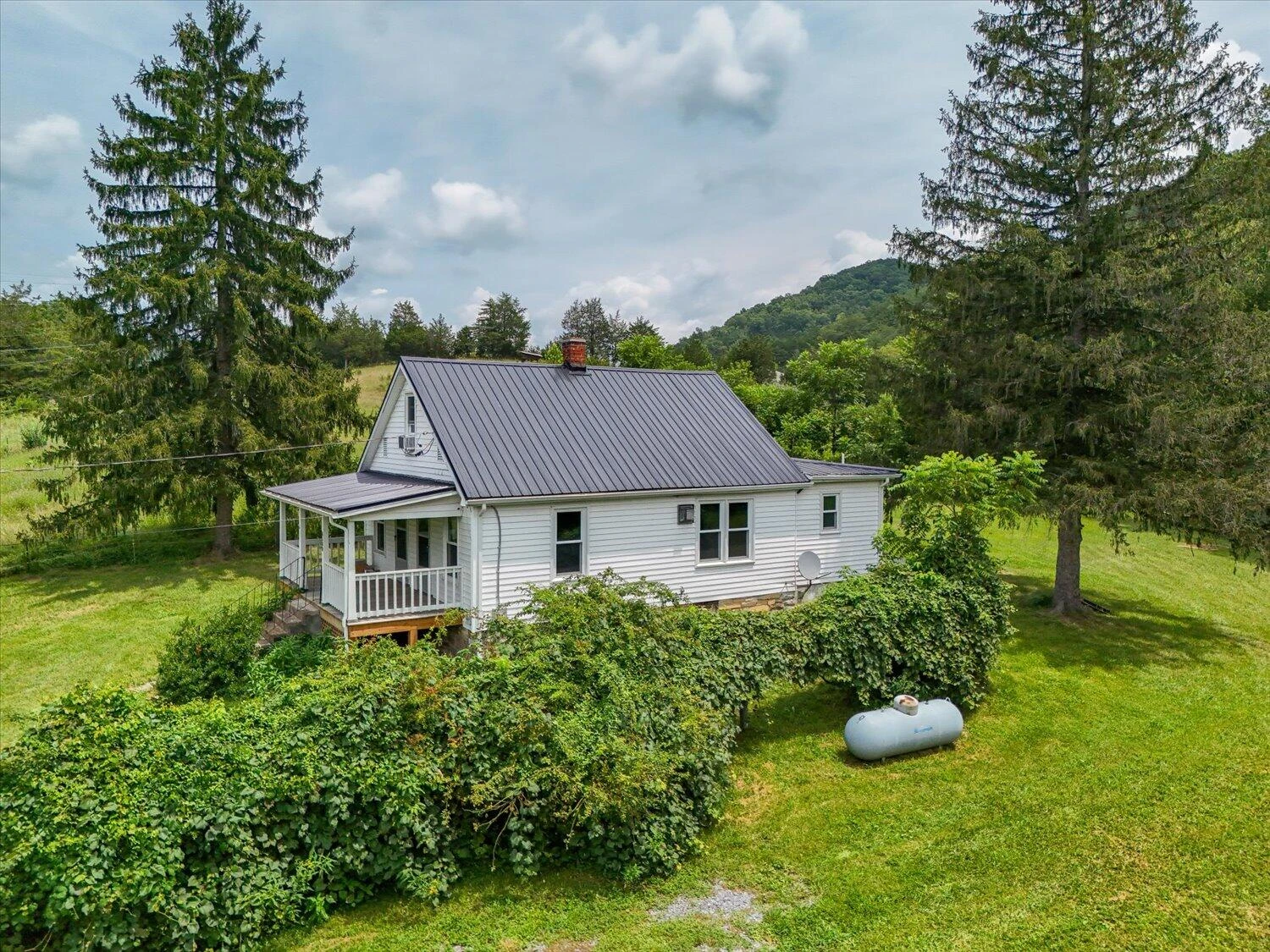 8580 Blacksburg RD - Photo 27