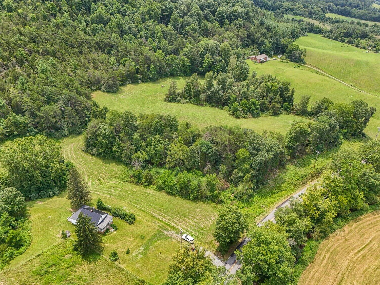 8580 Blacksburg RD - Photo 33