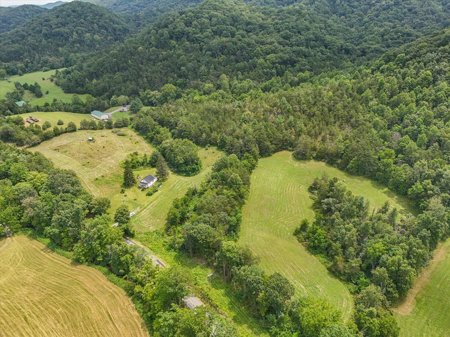8580 Blacksburg RD - Photo 34