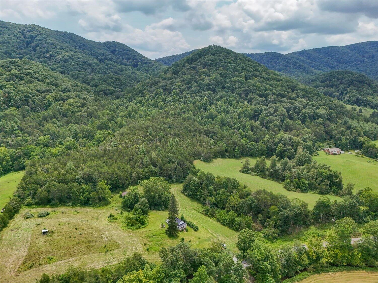 8580 Blacksburg RD - Photo 40
