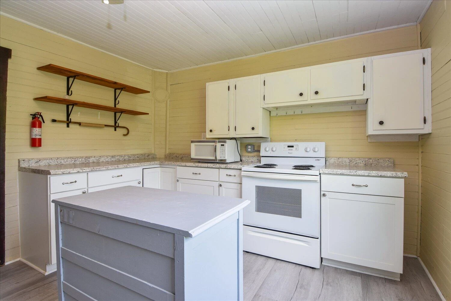 8580 Blacksburg RD - Photo 6