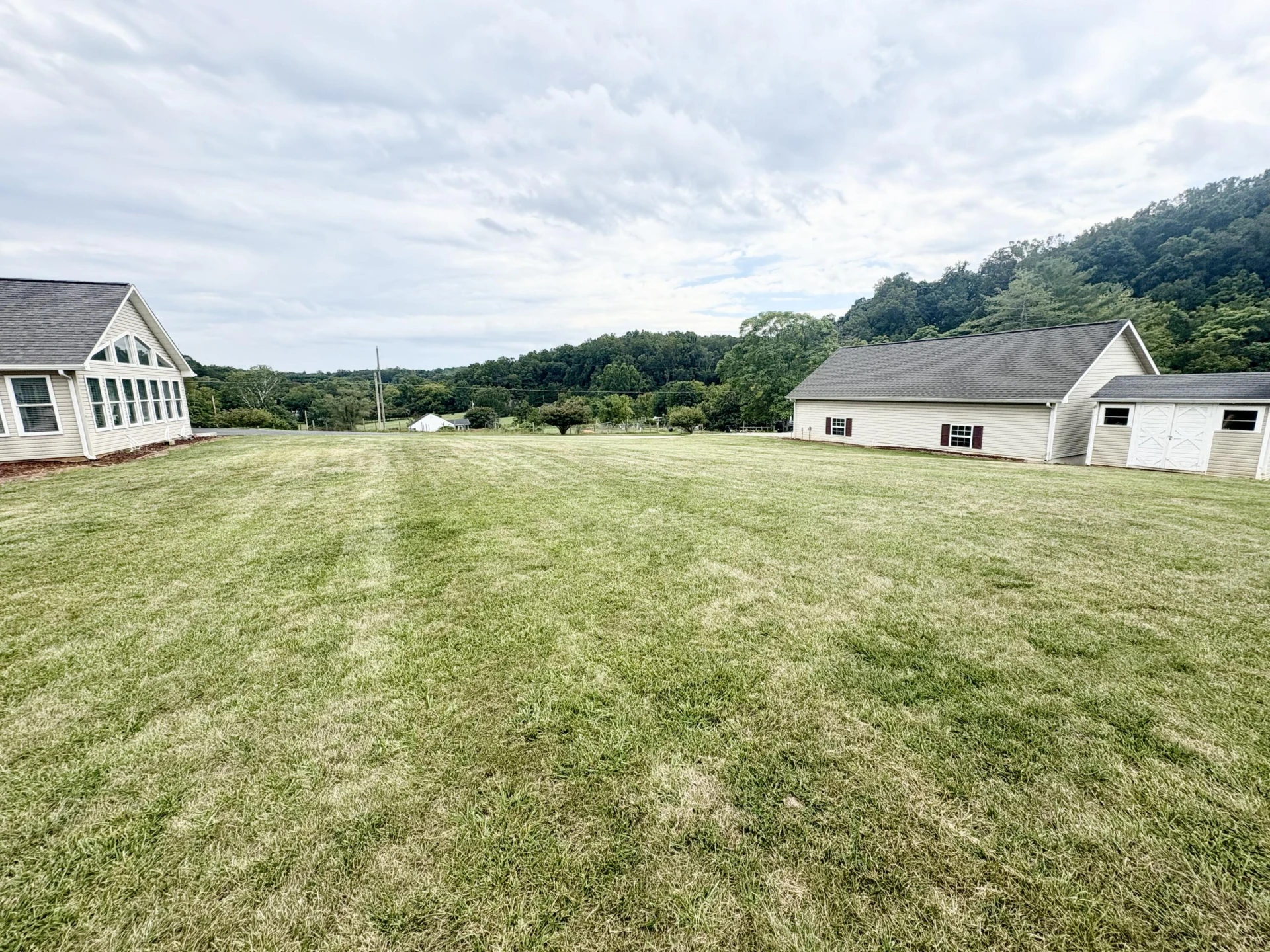 2543 Rutrough RD - Photo 12