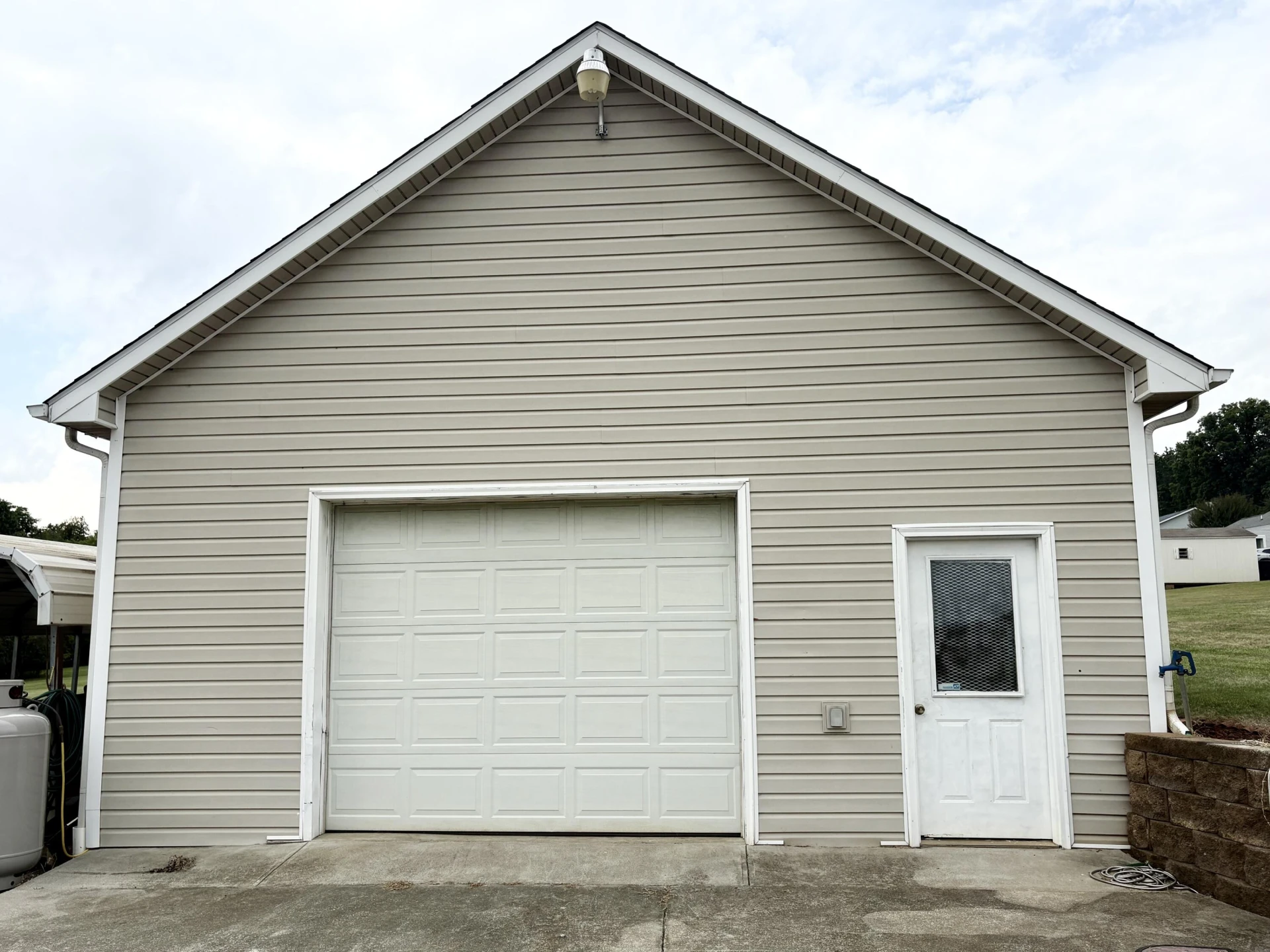 2543 Rutrough RD - Photo 15