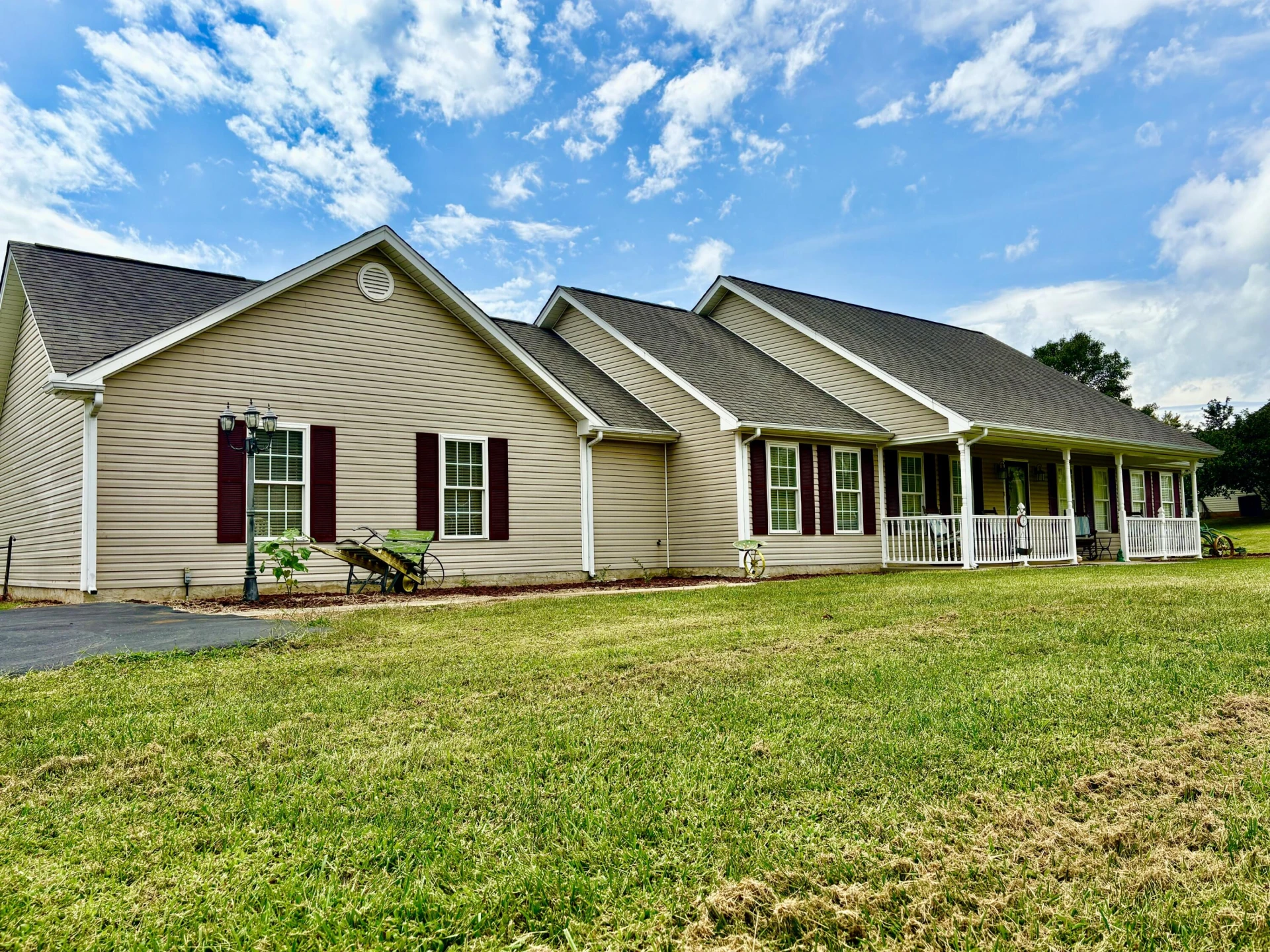 2543 Rutrough RD - Photo 3