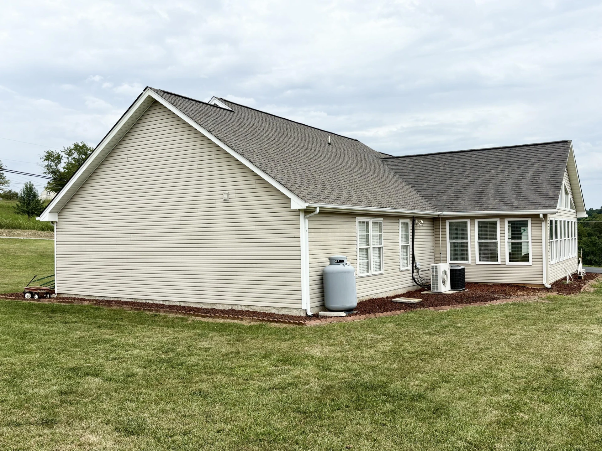 2543 Rutrough RD - Photo 7
