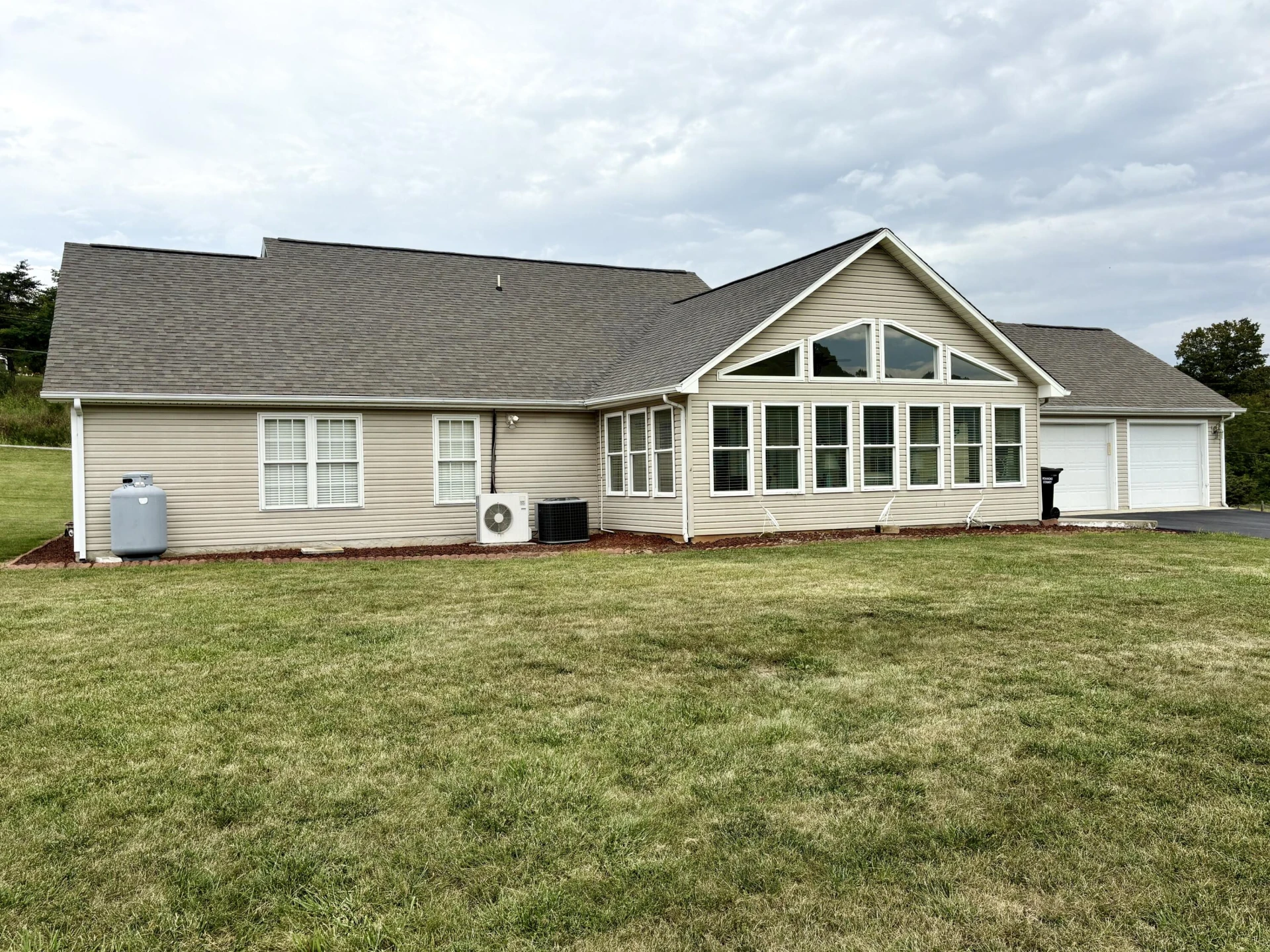 2543 Rutrough RD - Photo 9