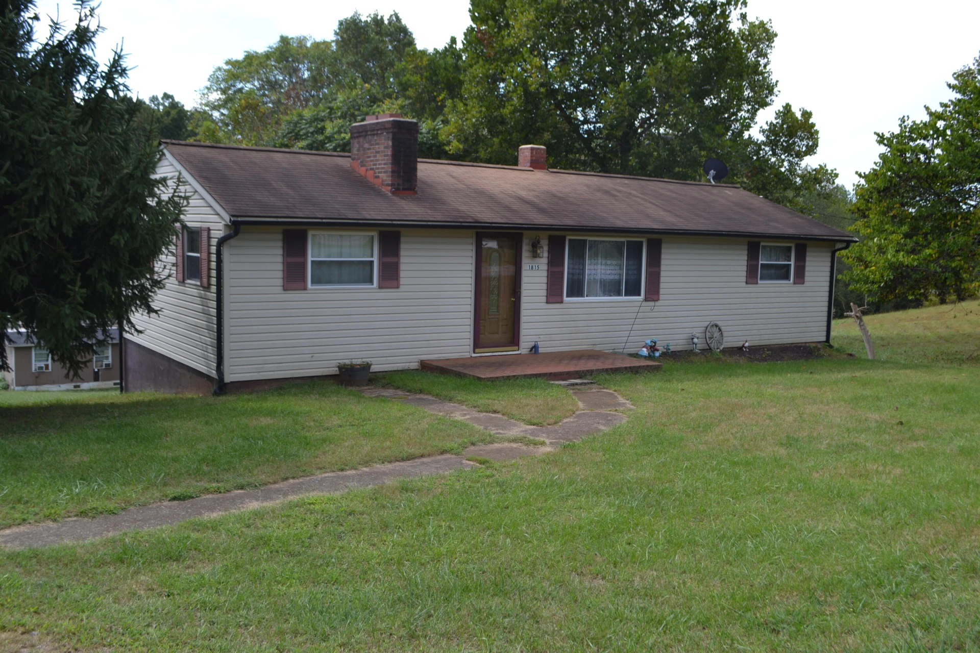 1815 Scuffling Hill RD - Photo 3