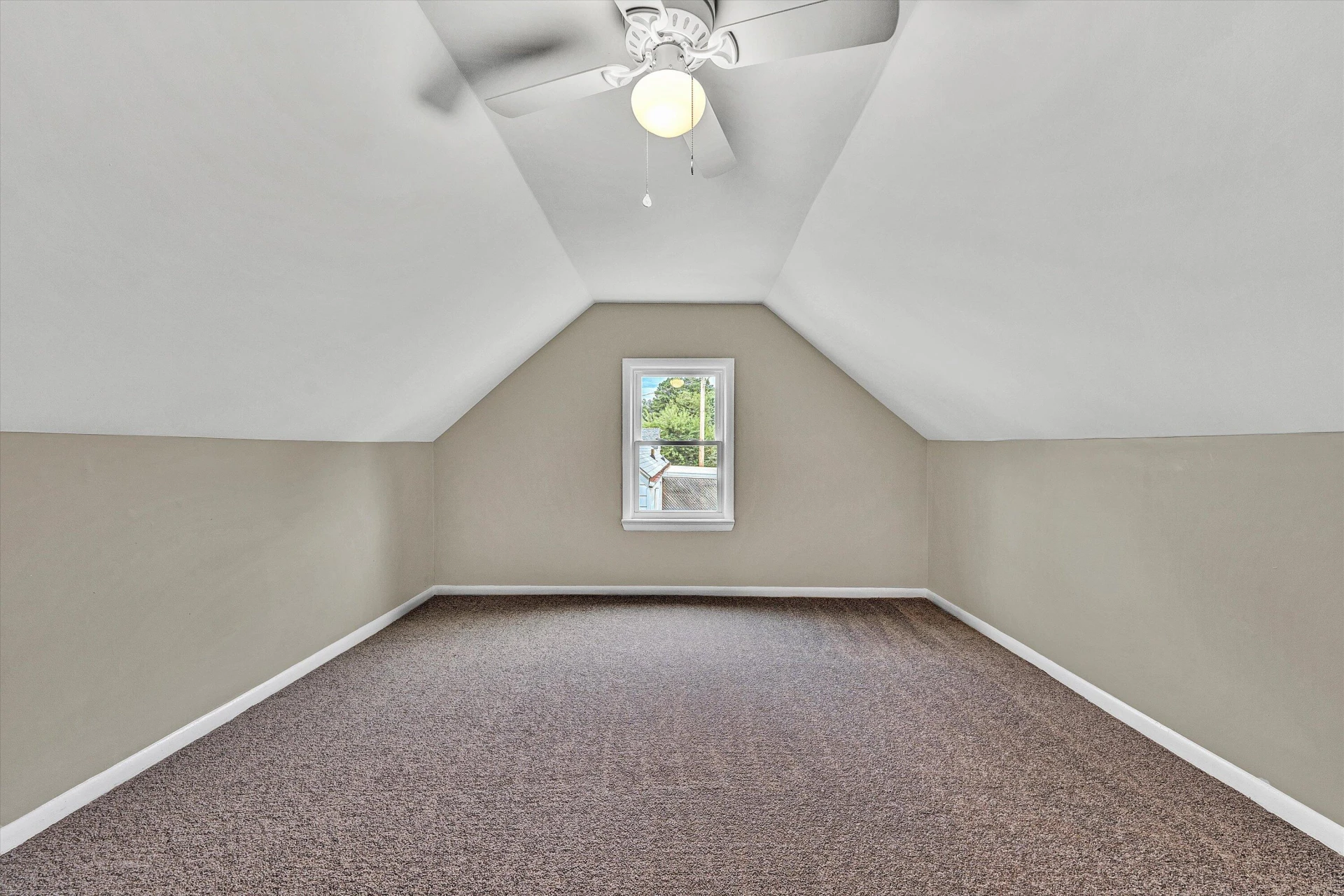2719 Edison ST NE - Photo 21