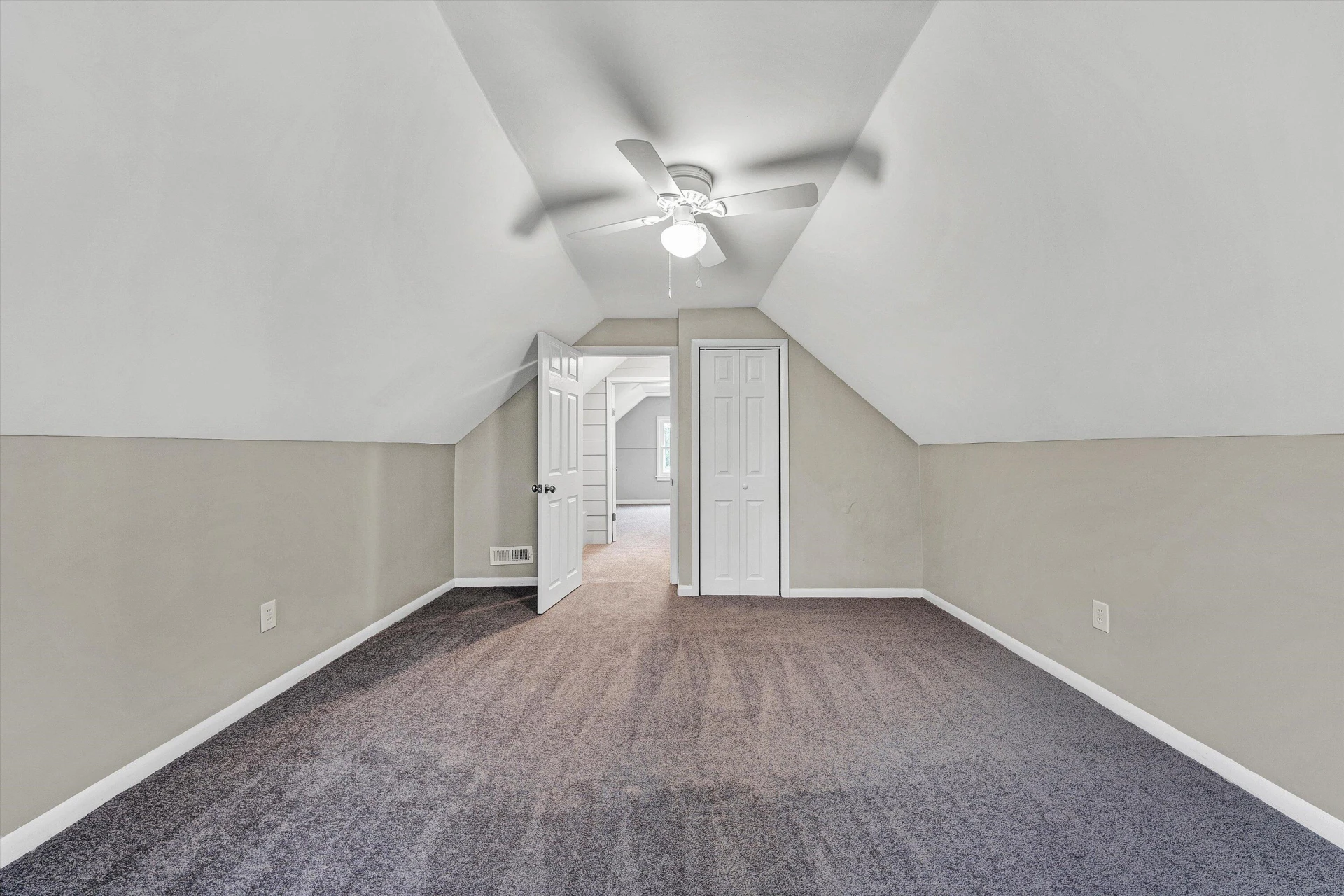 2719 Edison ST NE - Photo 22