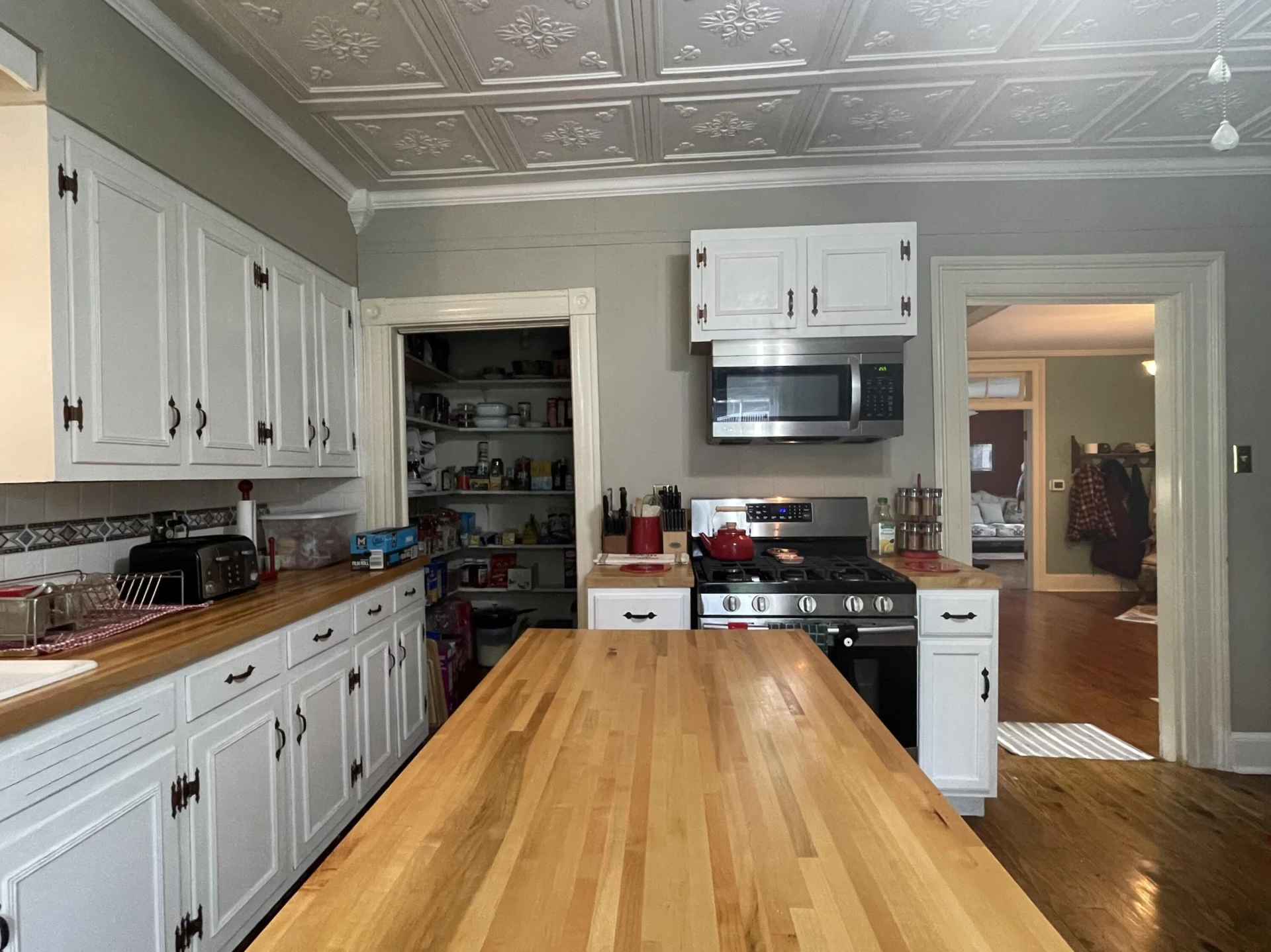 721 Grove ST - Photo 3