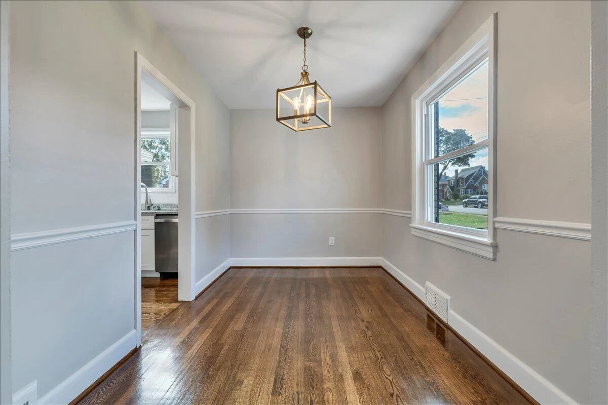 3935 Richland AVE NW - Photo 10
