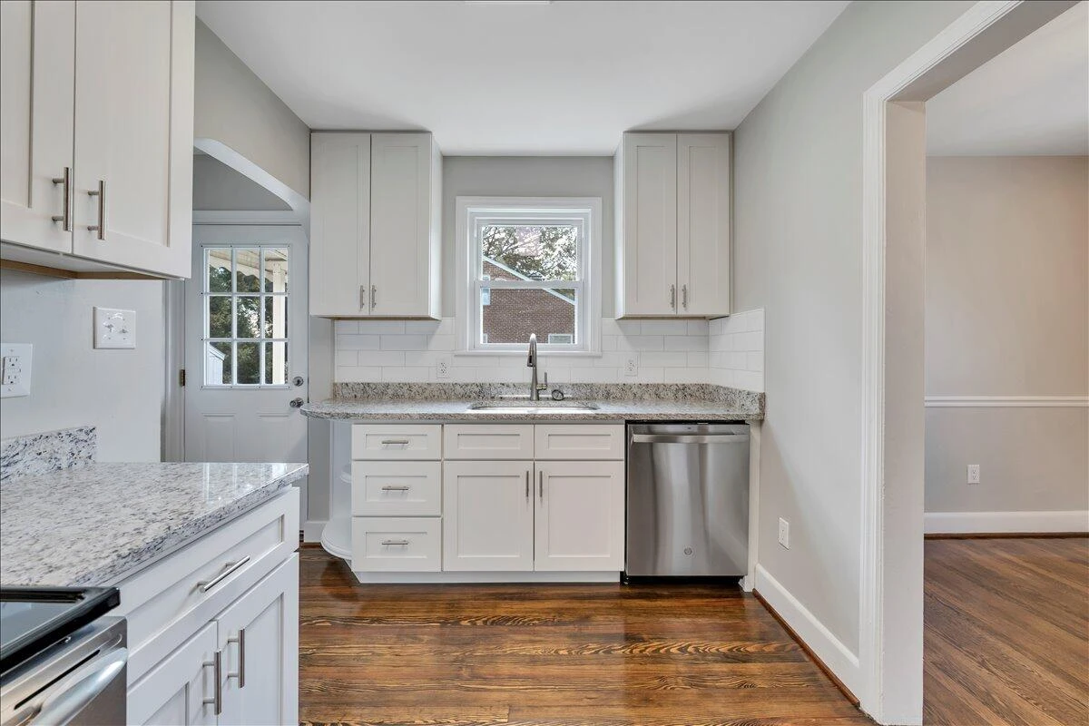 3935 Richland AVE NW - Photo 14
